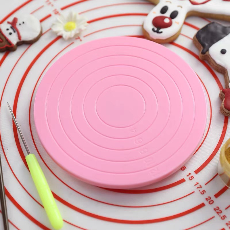 طاولة دوارة للكعك بلاستيكية صغ - مراجعة Changing Table Topper وسعره